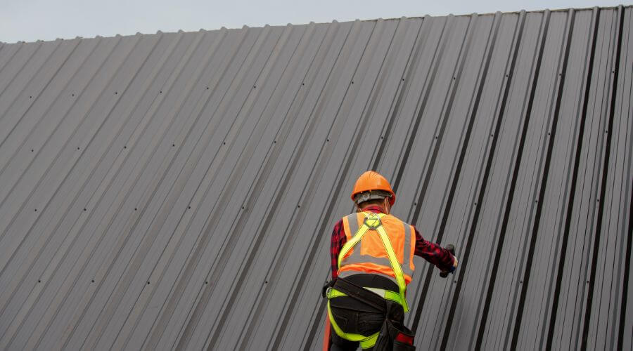 Professional metal roof installation services in Clifton, TX
